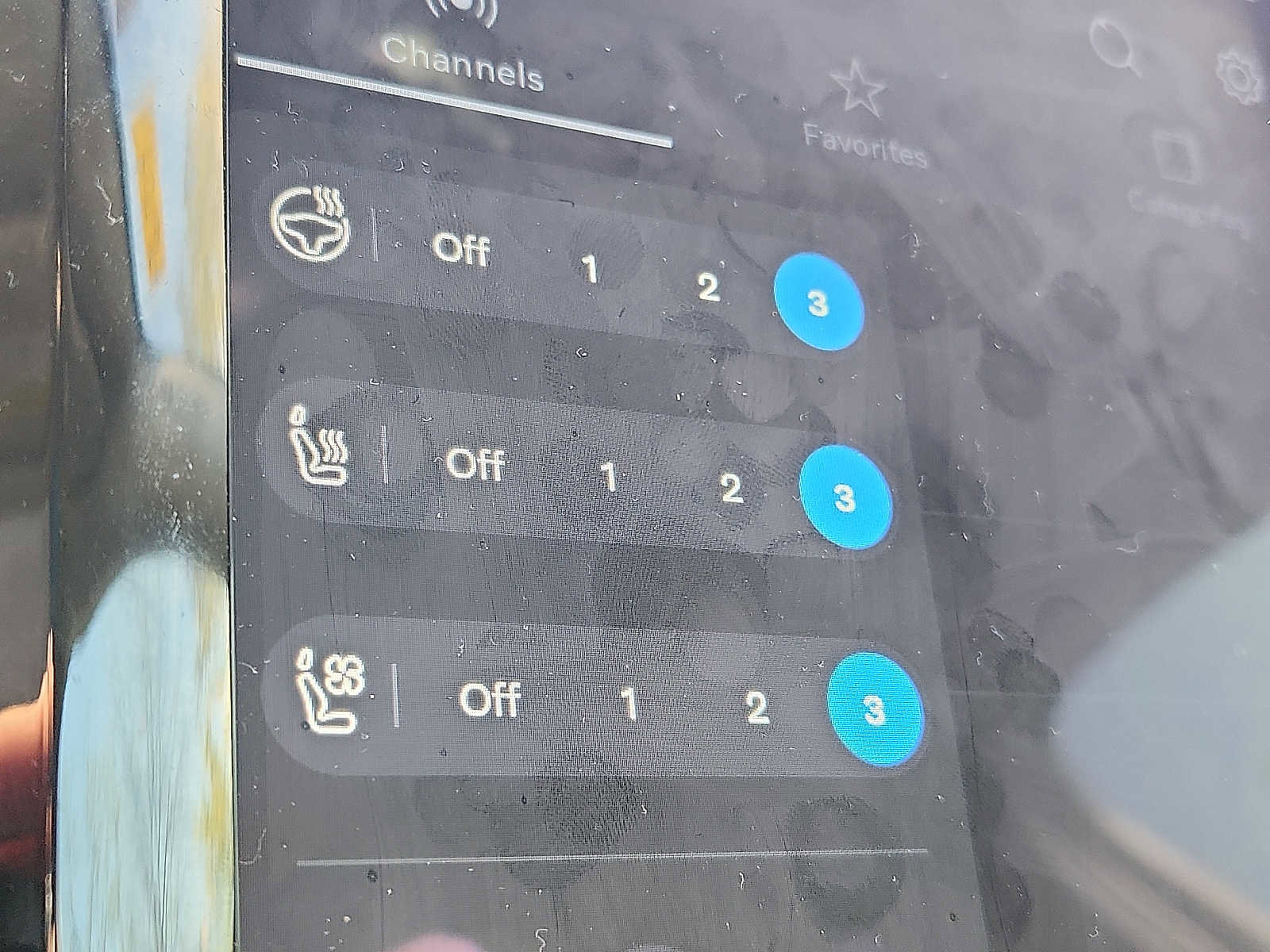 Certified 2023 Volvo XC60 B6 Ultimate w/ Protection Package Premier image 24