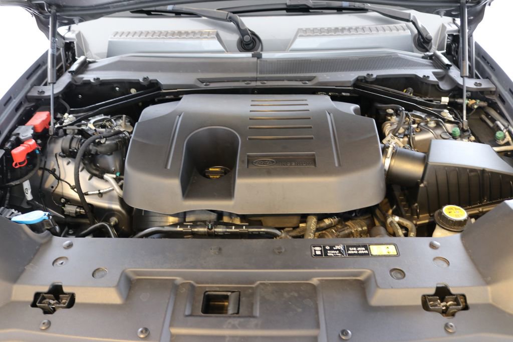 Used 2023 Land Rover Defender 110 X-Dynamic SE image 39