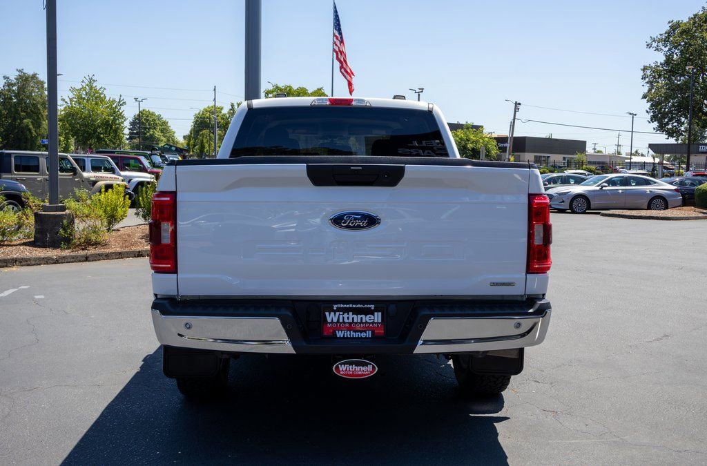 Used 2023 Ford F150 XLT w/ Trailer Tow Package image 8