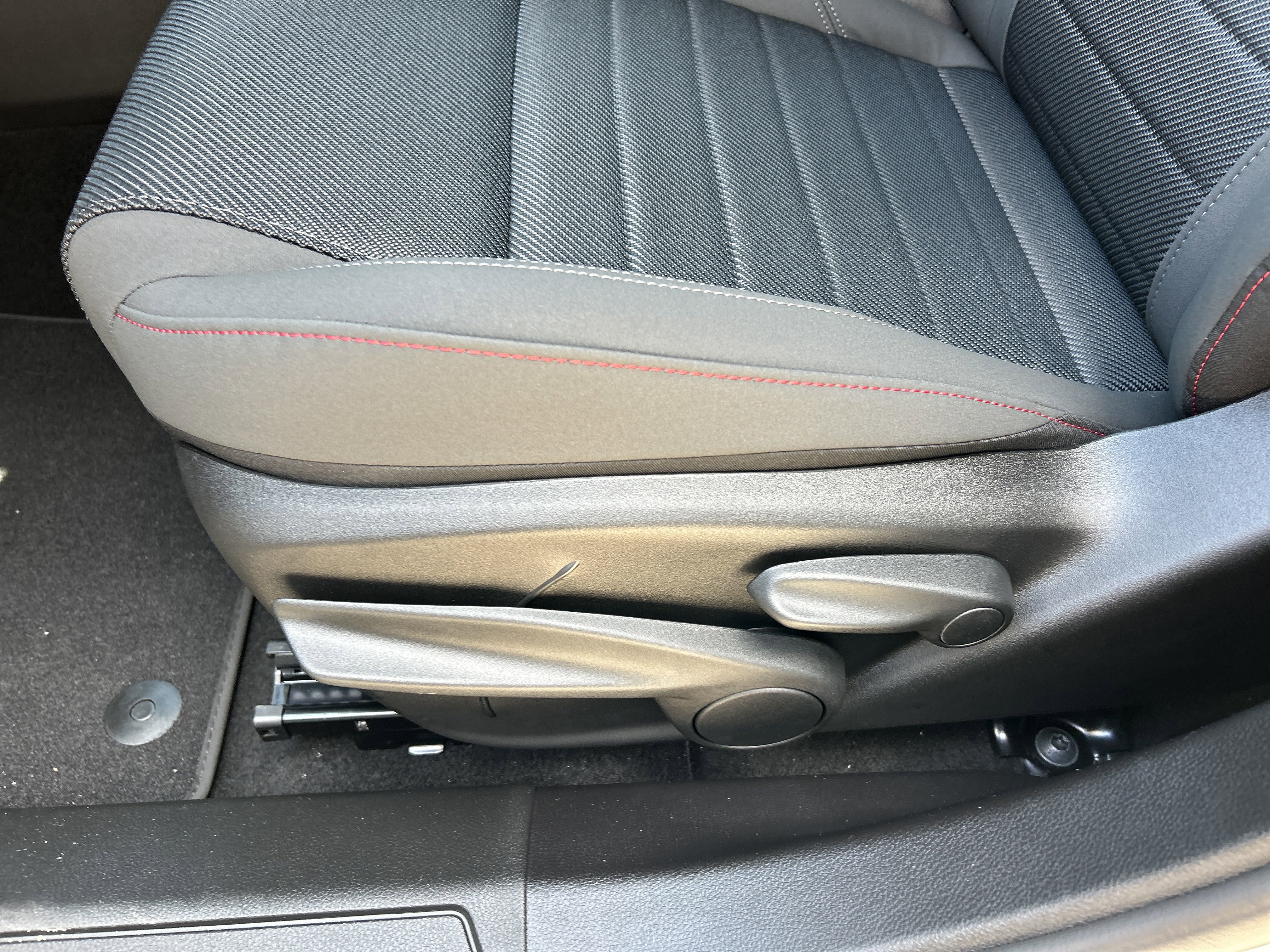 New 2025 Dodge Hornet GT w/ GT Blacktop Package image 17