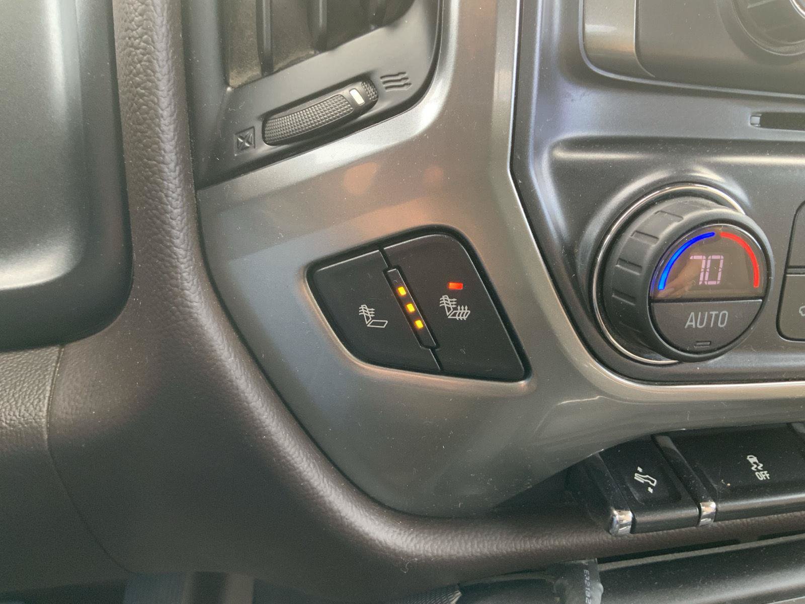 Used 2018 Chevrolet Silverado 1500 LT w/ Texas Edition AWD/4WD image 27