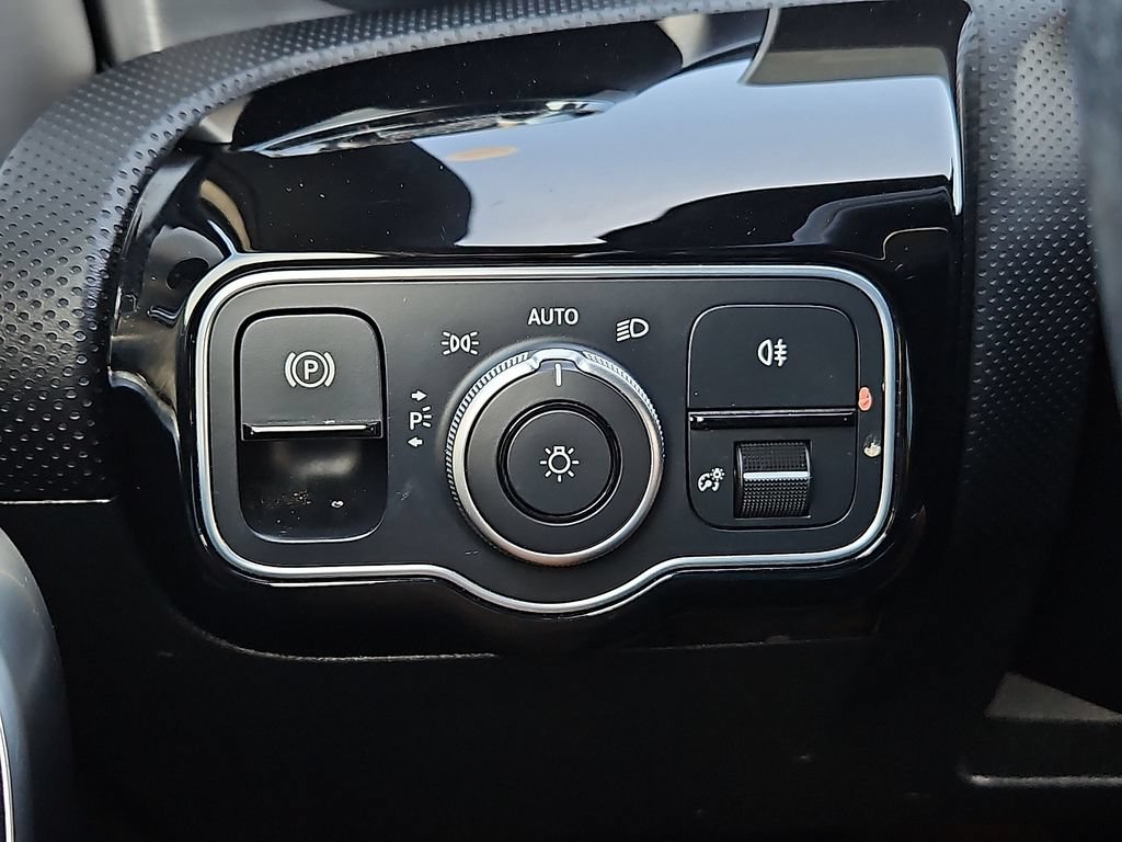 Certified 2020 Mercedes-Benz A 220 image 22