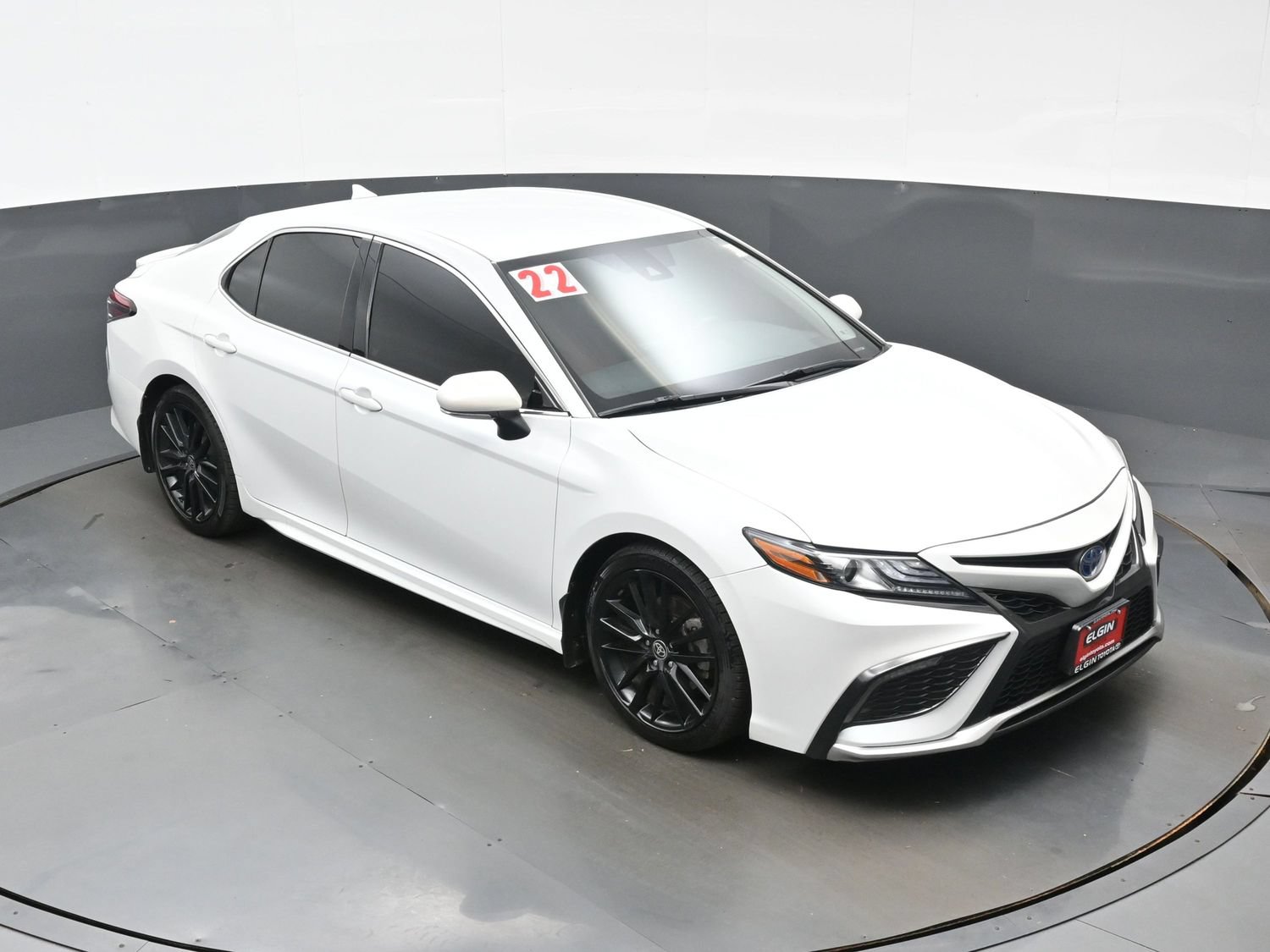 Used 2022 Toyota Camry XSE w/ Cold Weather Package FWD image 36