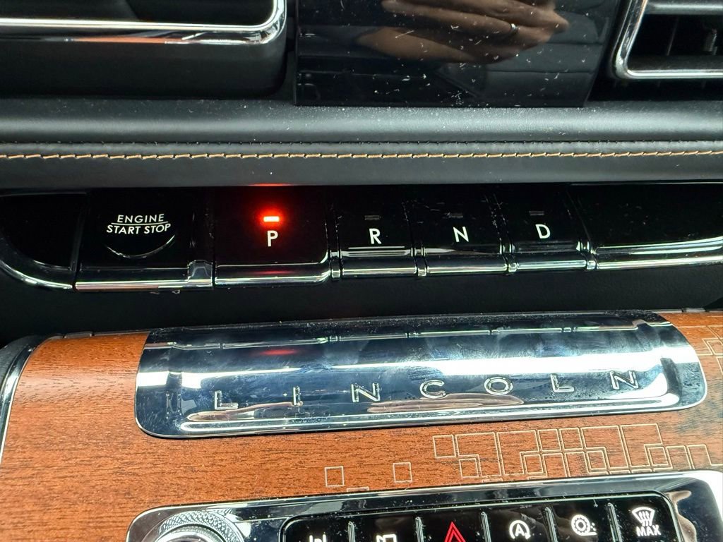 New 2025 Lincoln Aviator Black Label AWD/4WD image 40