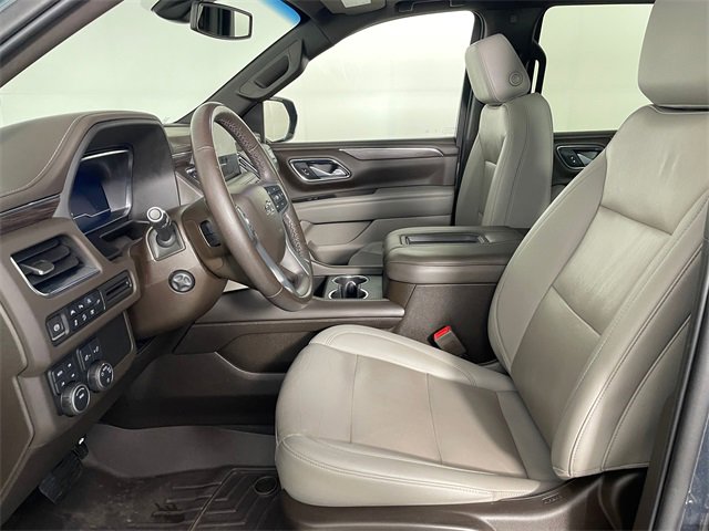 Used 2022 Chevrolet Tahoe Z71 w/ Luxury Package image 2