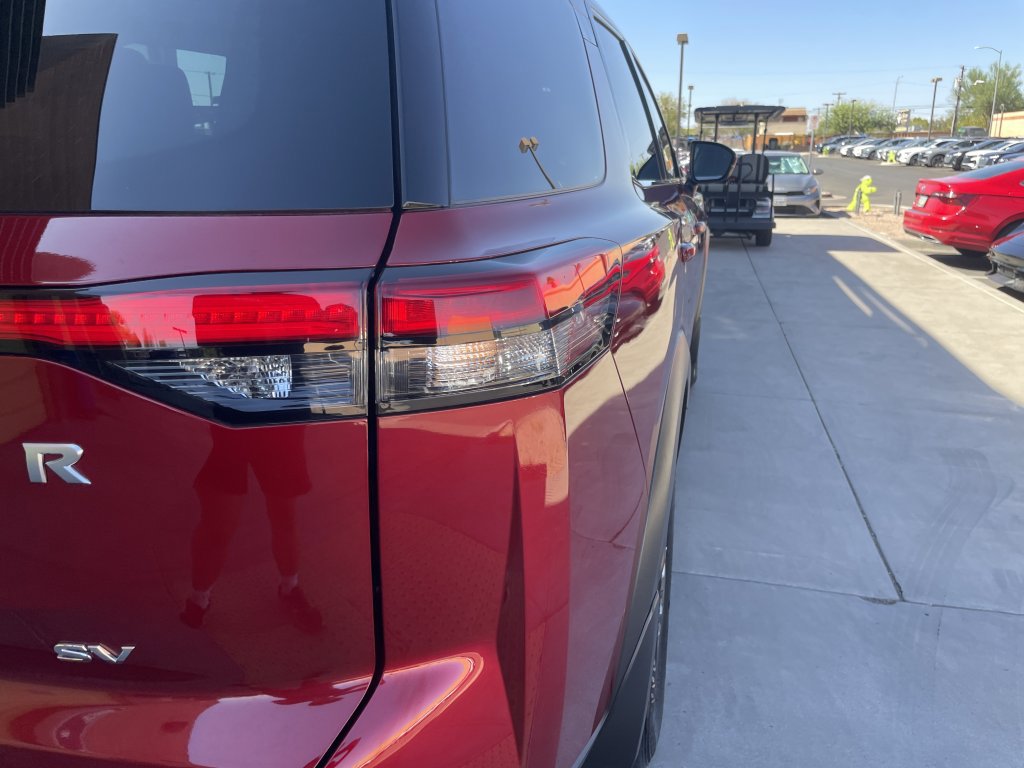 Used 2024 Nissan Pathfinder SV w/ Lighting Package (N92) image 12