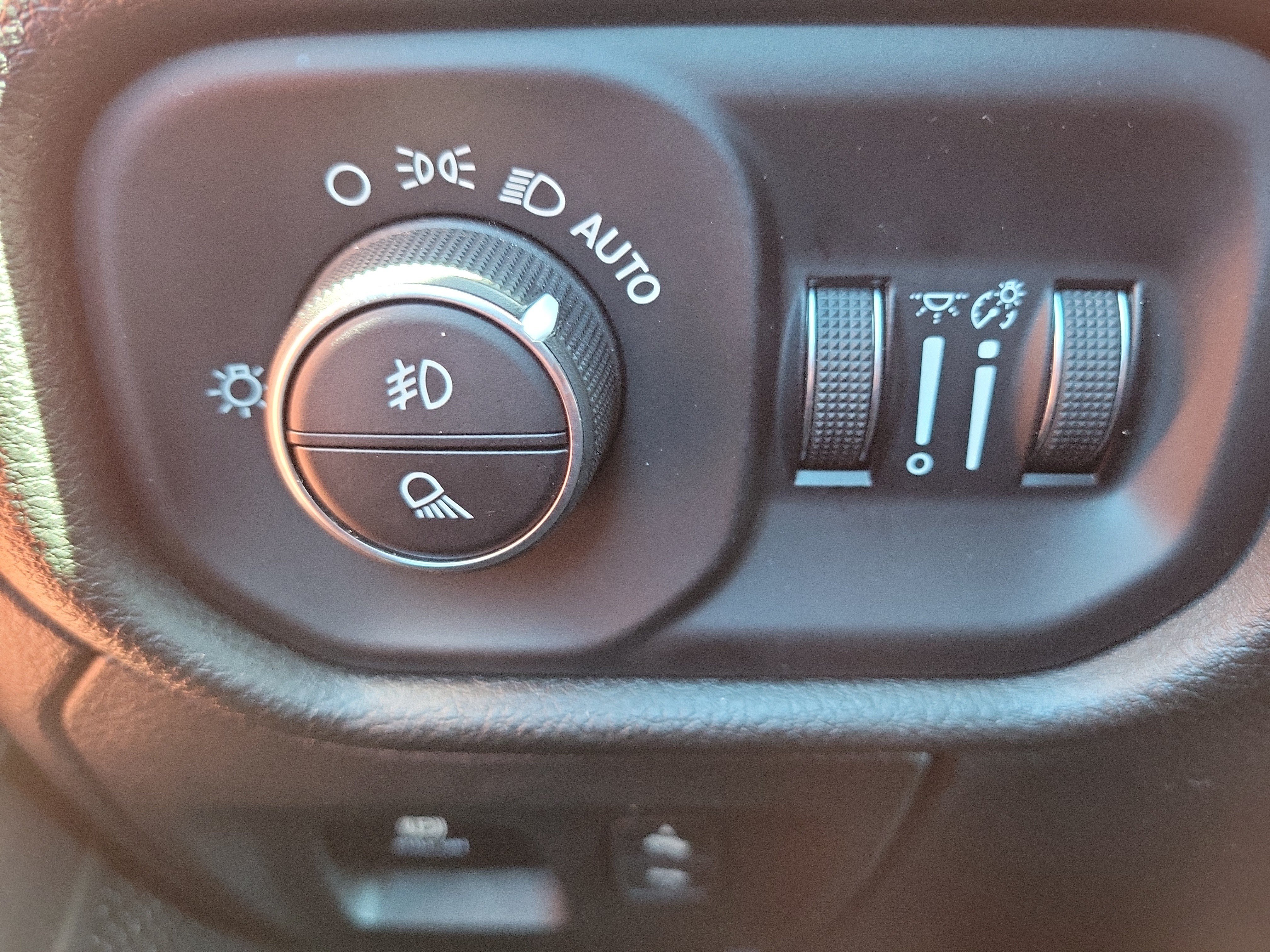 Used 2025 RAM 1500 Rebel w/ Rebel Level 1 Equipment Group AWD/4WD image 30