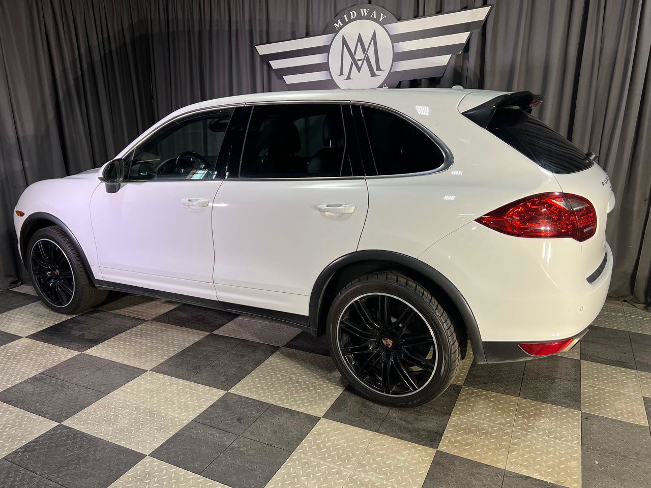 Used 2014 Porsche Cayenne AWD/4WD image 15
