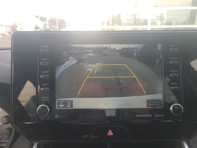 Used 2022 Toyota Venza LE image 29