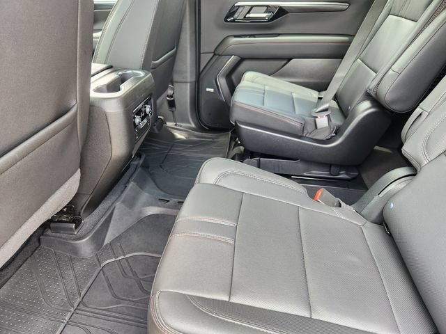 Used 2026 Chevrolet Suburban RST w/ Comfort Package RWD image 31