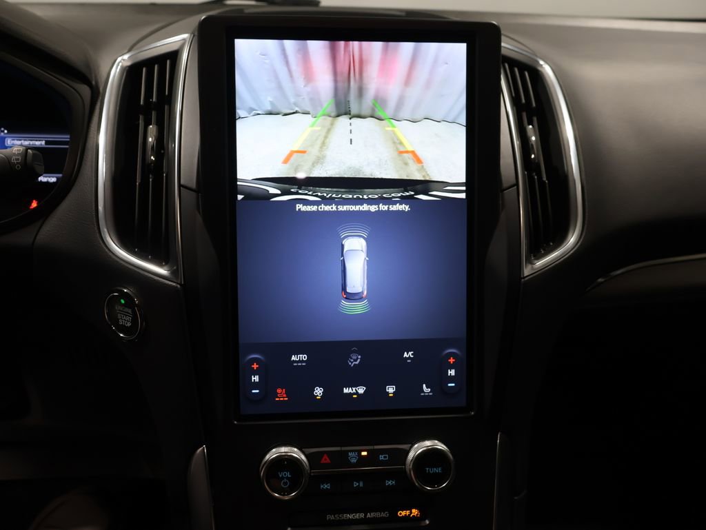 Used 2024 Ford Edge Titanium image 24