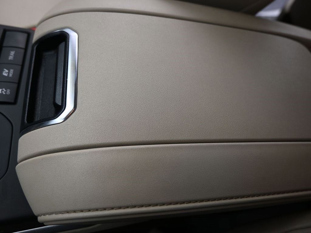 Used 2022 Toyota Highlander XLE image 41