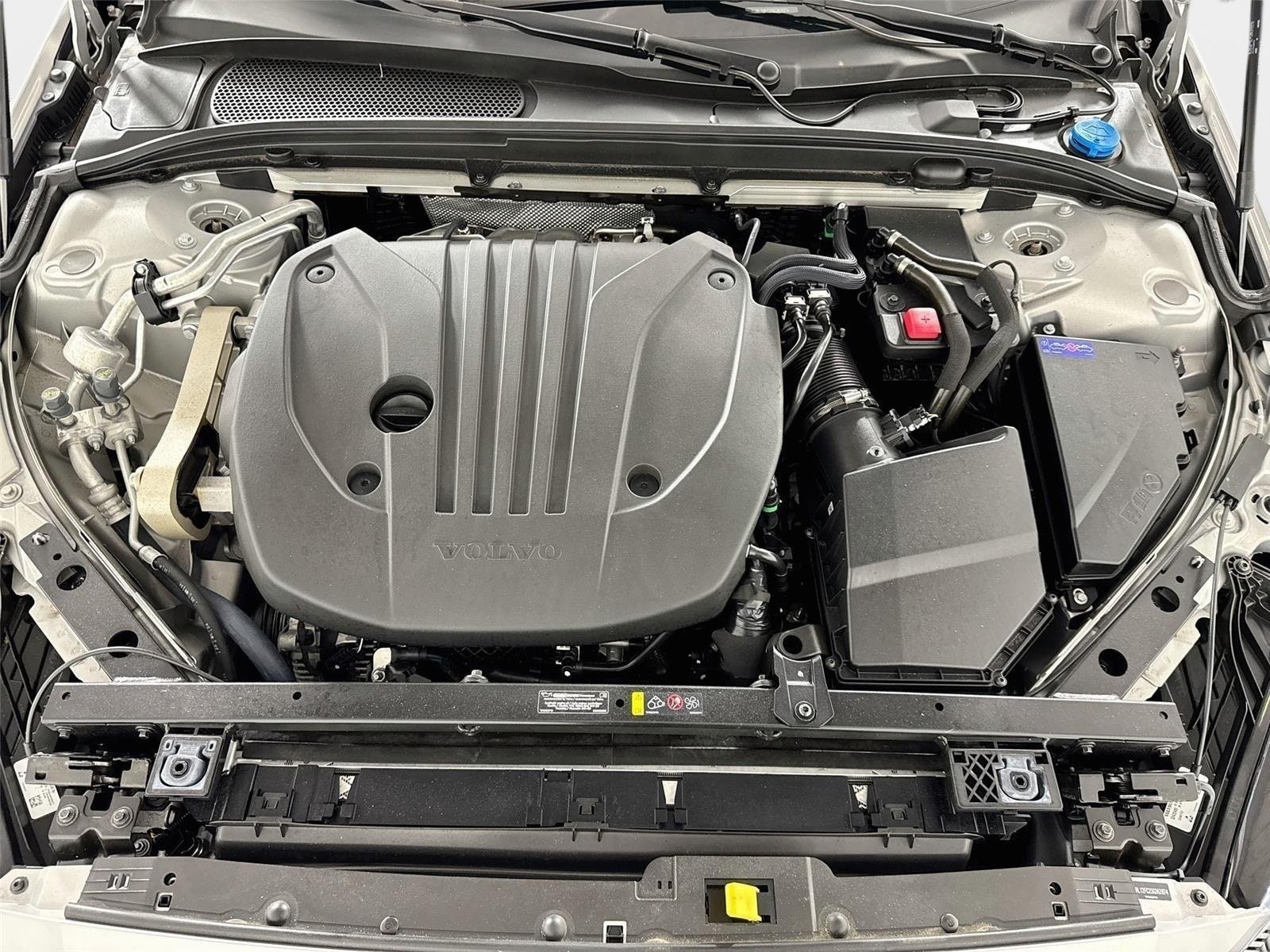 Used 2025 Volvo S60 B5 Plus FWD image 31