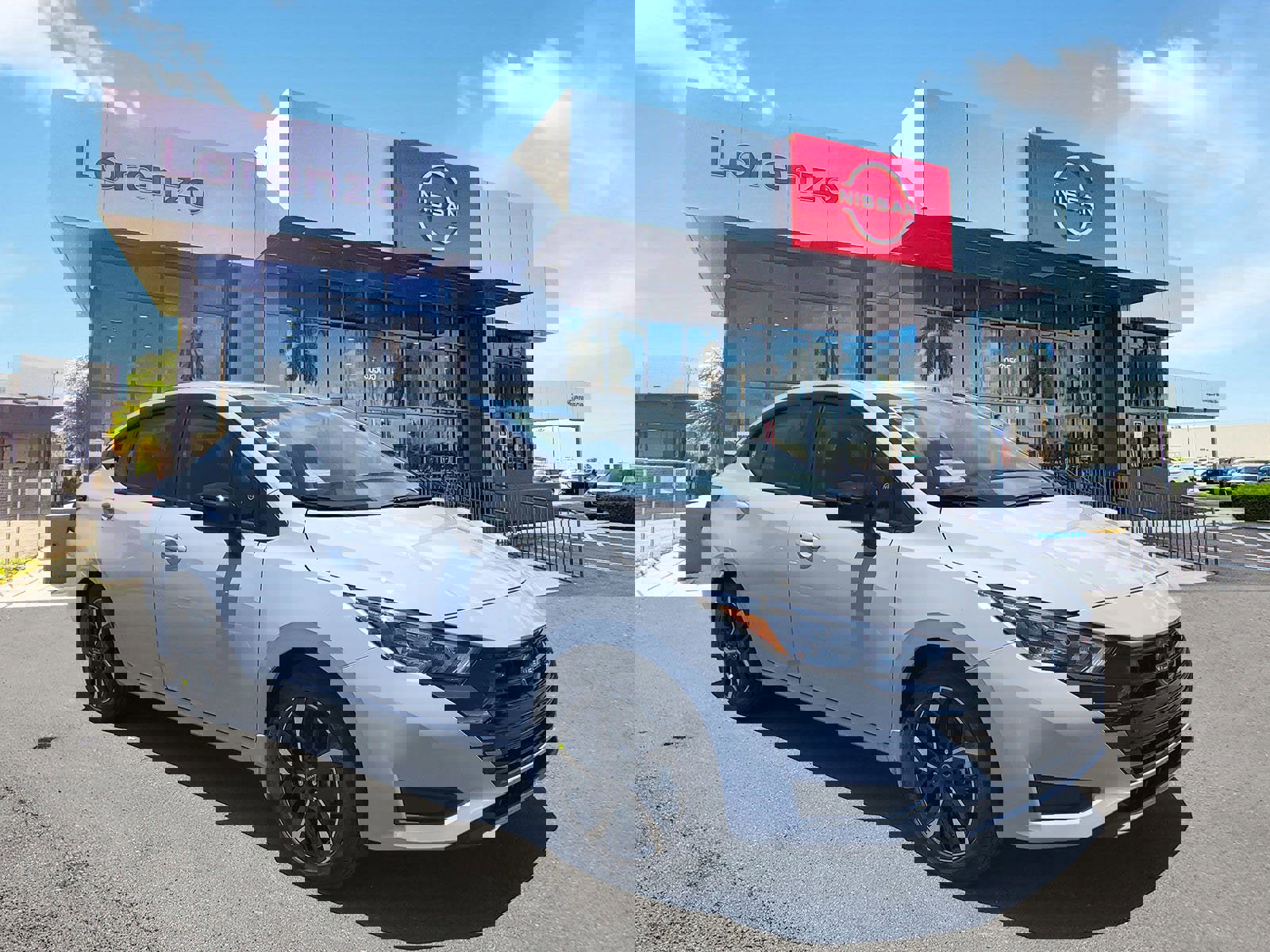 New 2025 Nissan Versa SR w/ Trunk Package image 3