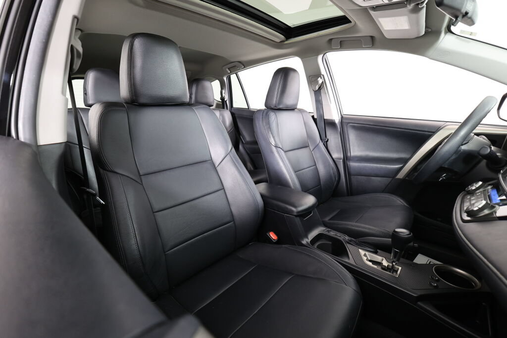 Used 2015 Toyota RAV4 XLE AWD/4WD image 24