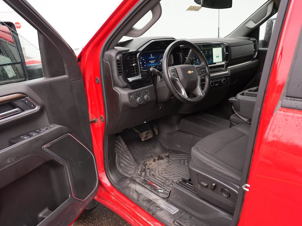 Used 2025 Chevrolet Silverado 3500 LT w/ All Star Edition AWD/4WD image 15