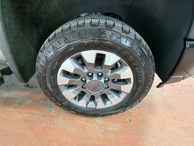 Used 2024 Chevrolet Silverado 2500 Custom w/ Custom Value Package AWD/4WD image 10