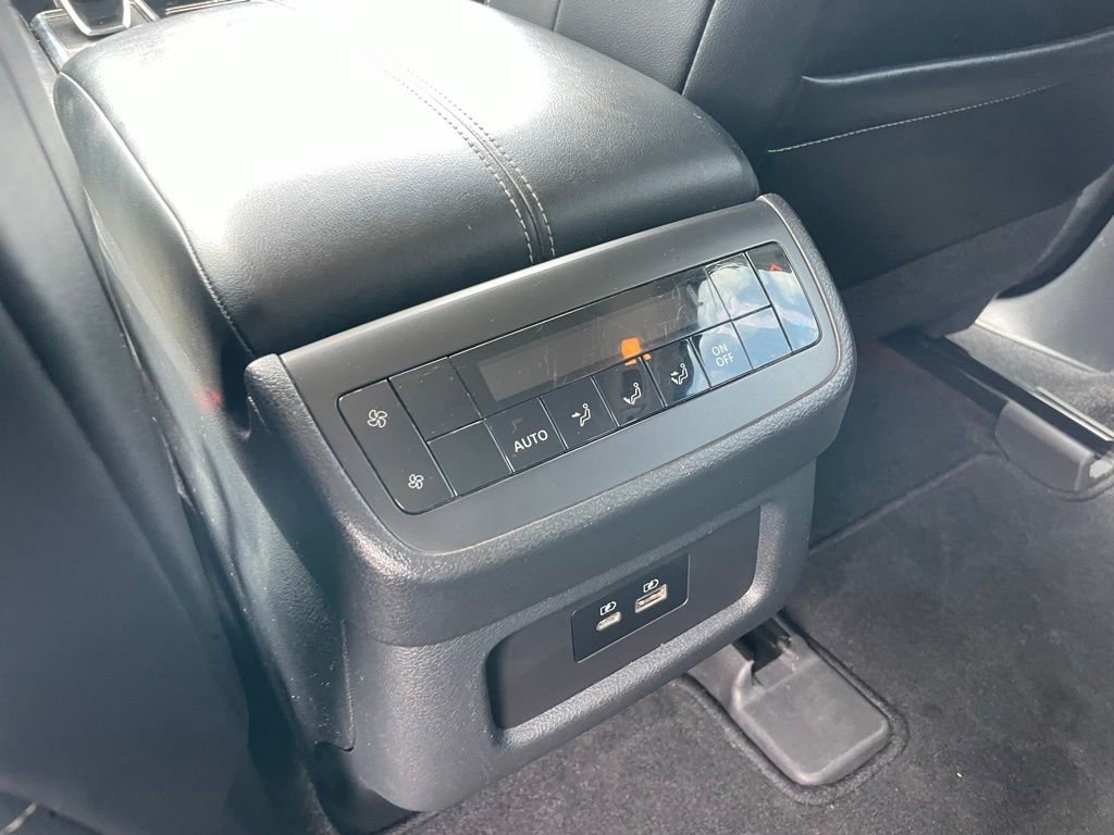 Used 2022 Nissan Pathfinder SL FWD image 24