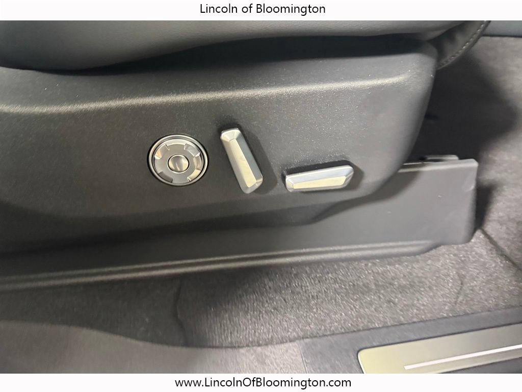 New 2026 Lincoln Navigator L Reserve AWD/4WD image 20
