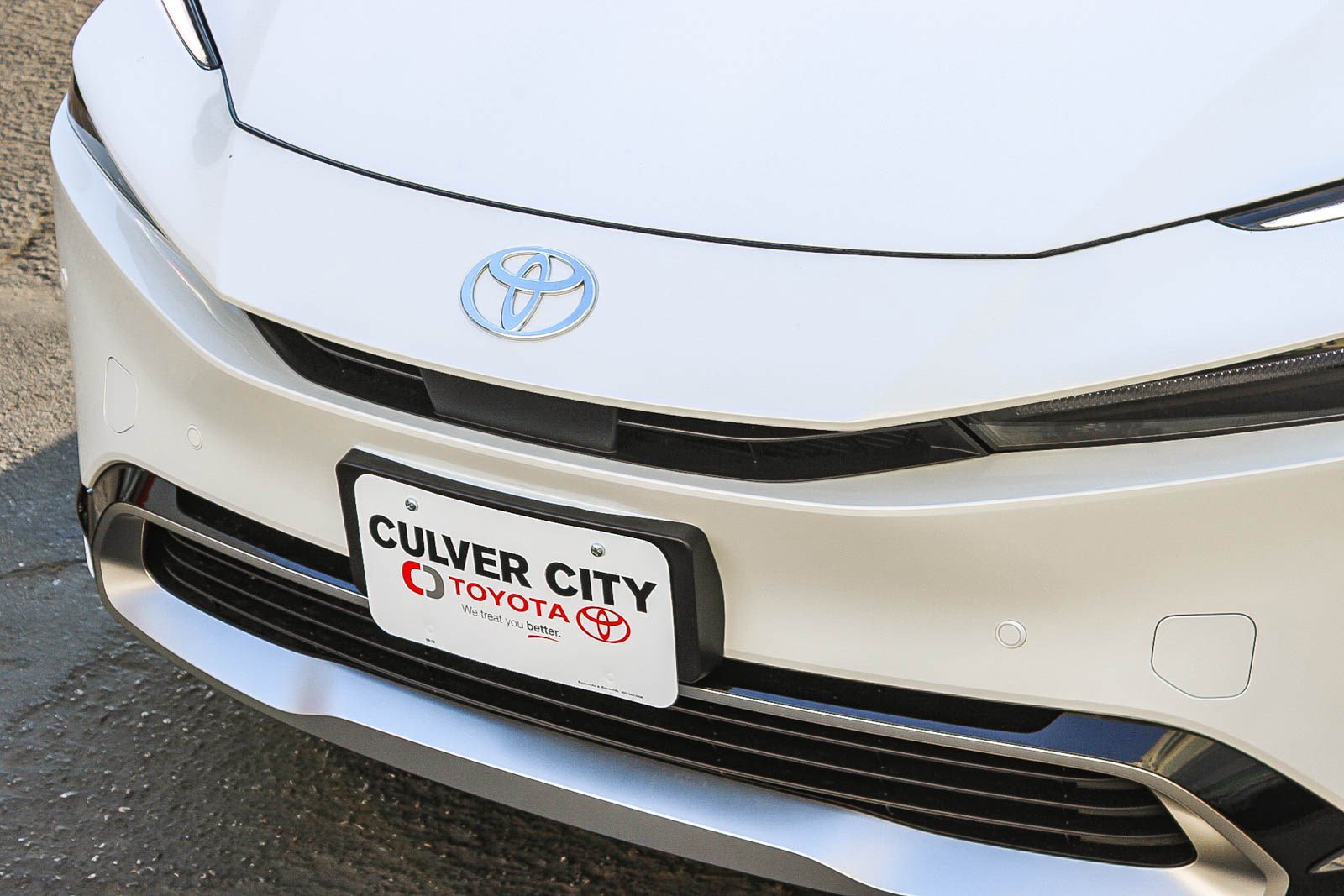 New 2026 Toyota Prius Plug-In Hybrid FWD image 6