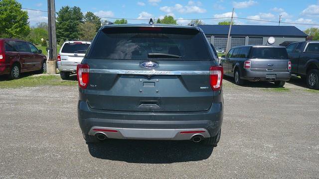 Used 2016 Ford Explorer XLT w/ Equipment Group 202A AWD/4WD image 4