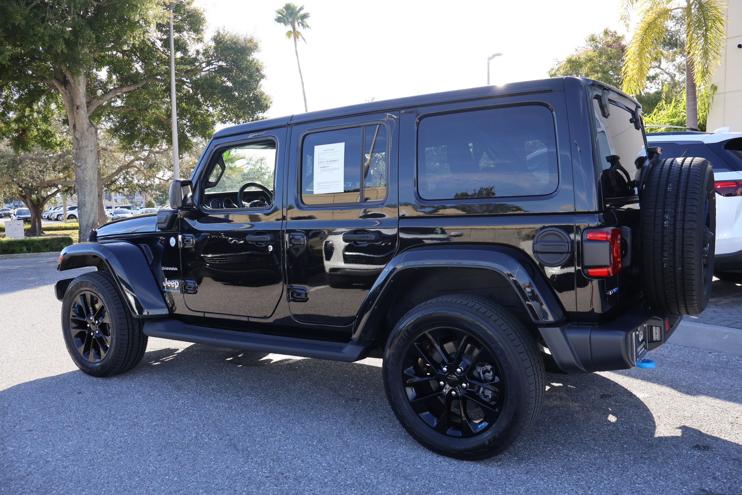 Used 2023 Jeep Wrangler Sahara w/ Cold Weather Group image 6