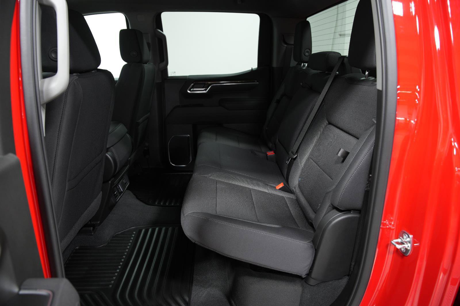 New 2026 GMC Sierra 1500 Elevation image 17