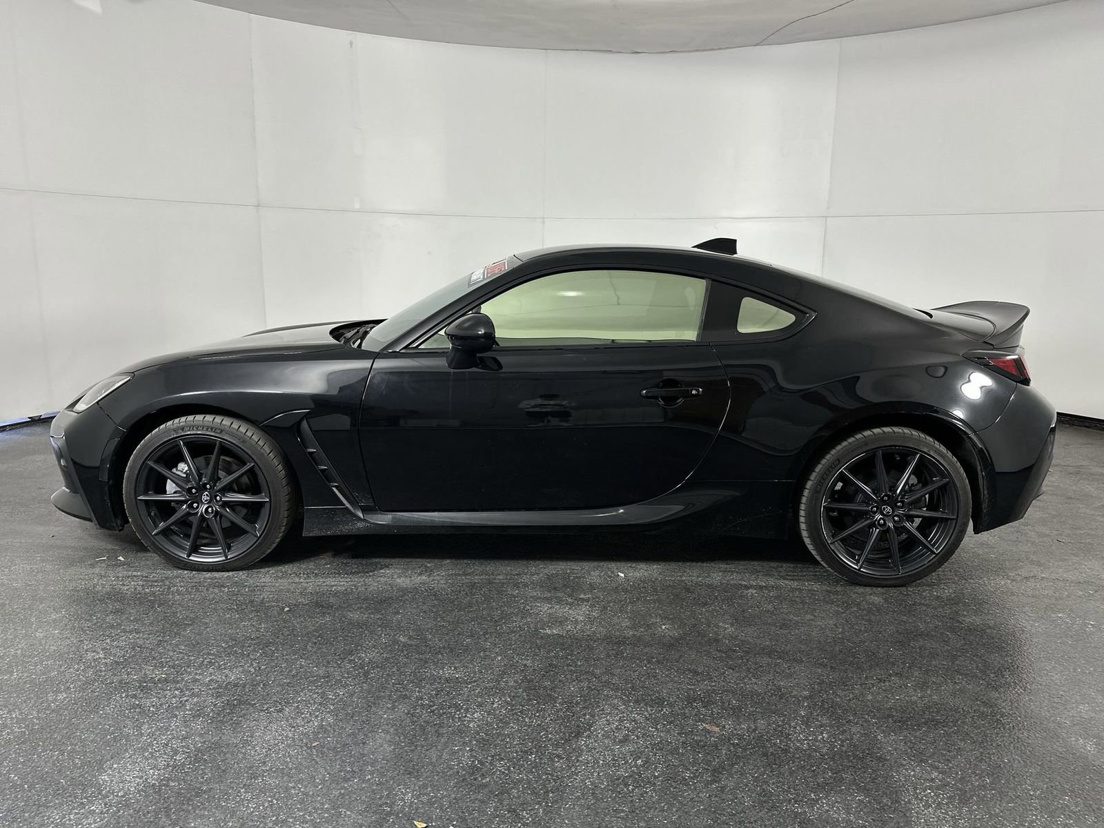 Used 2023 Toyota GR86 Premium w/ ALL Weather Mat Package (TMS) image 5