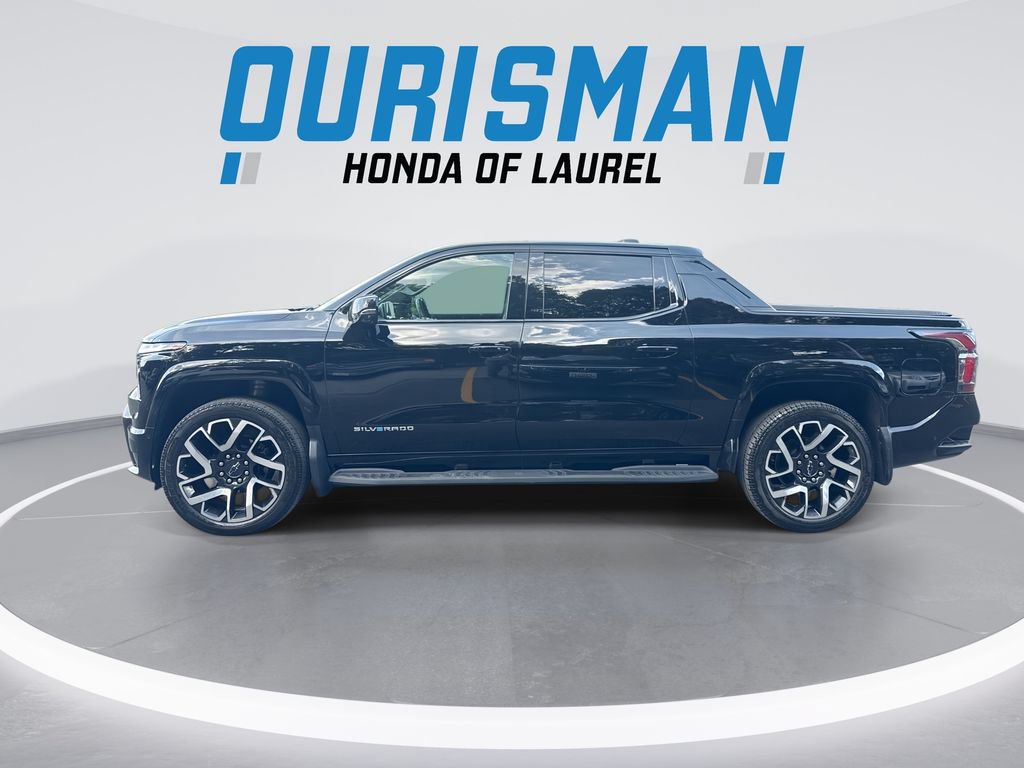 Used 2024 Chevrolet Silverado EV RST AWD/4WD image 5