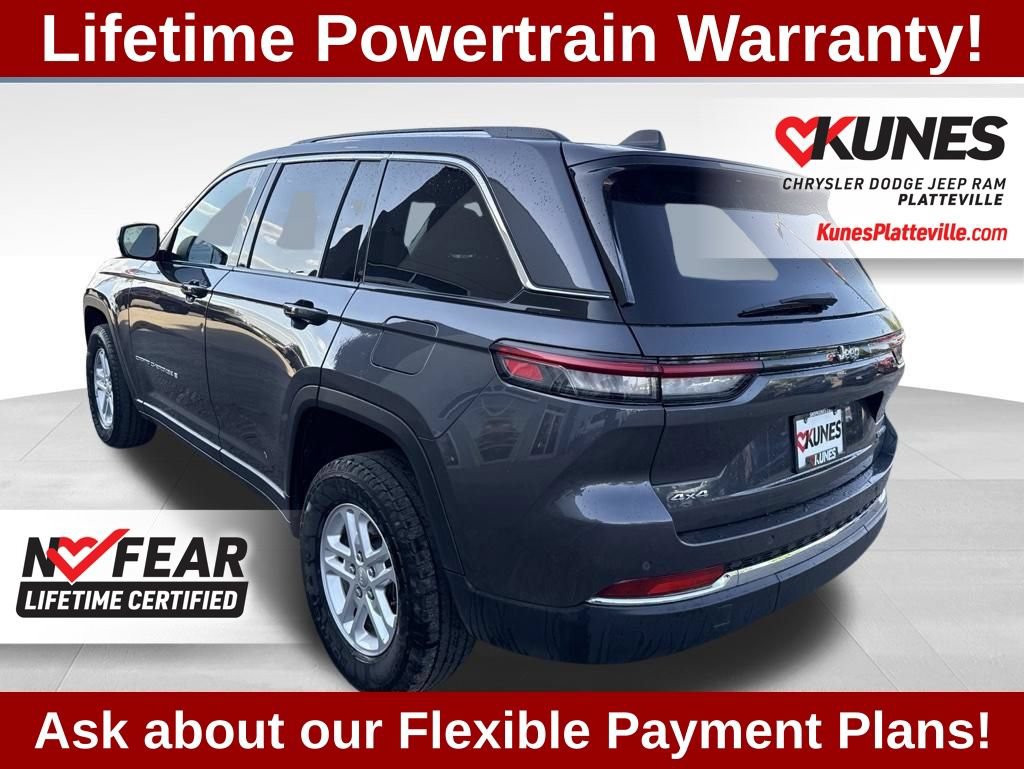 Used 2023 Jeep Grand Cherokee Laredo AWD/4WD image 4