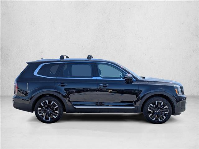 Used 2024 Kia Telluride SX w/ Towing Package FWD image 4