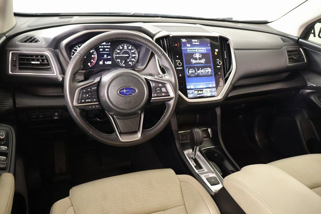 Used 2024 Subaru Ascent Premium w/ Convenience Package image 2
