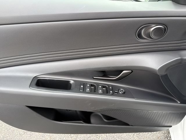 New 2026 Hyundai Elantra SEL Sport FWD image 36