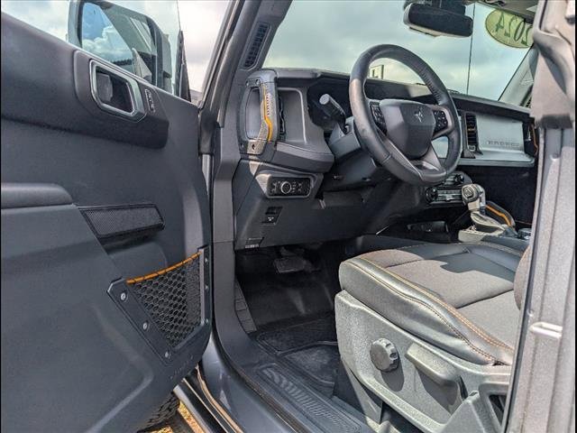 Used 2024 Ford Bronco Badlands image 5