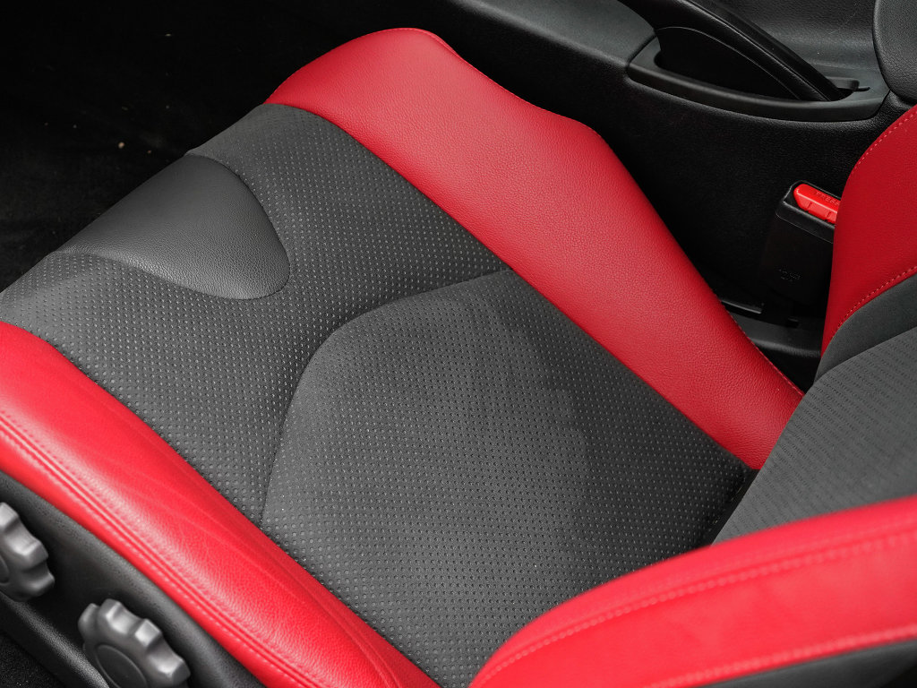 Used 2024 Nissan Z Performance w/ Floor Mat Package RWD image 19