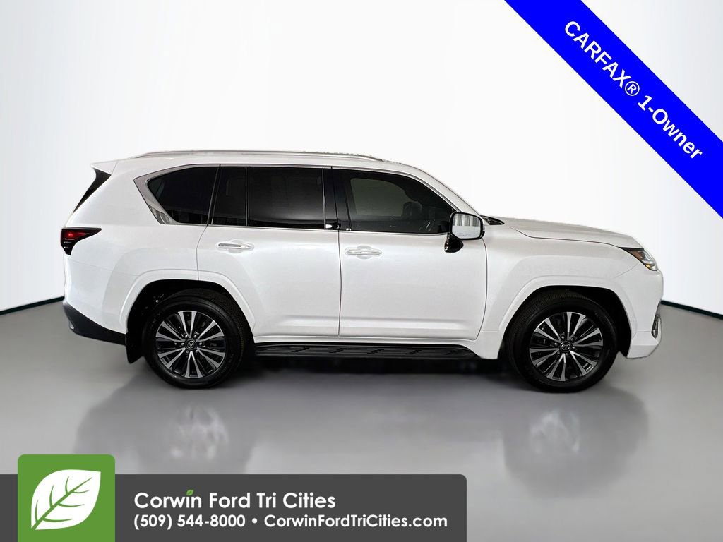 Used 2025 Lexus LX 600 4WD w/ Interior Upgrade Package image 18