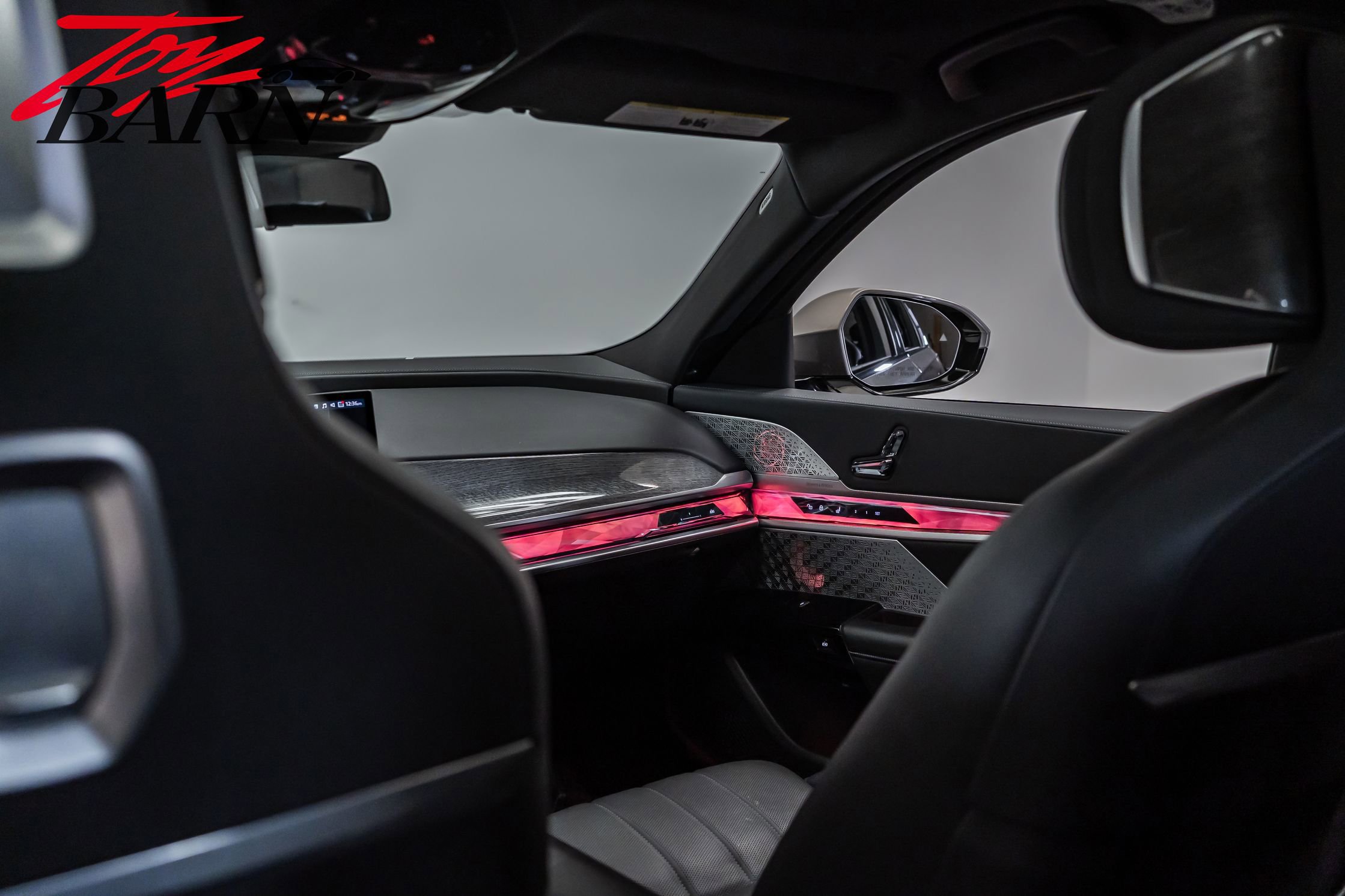 Used 2024 BMW 760i xDrive w/ Executive Package image 50