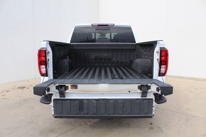 Used 2022 GMC Sierra 1500 Elevation w/ Preferred Package image 6