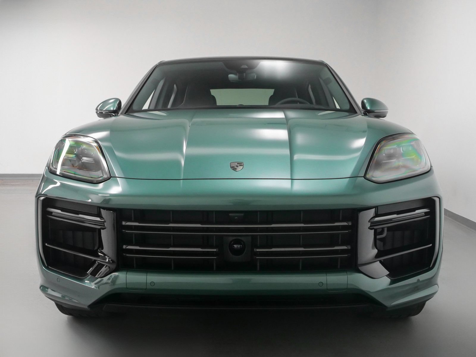 Used 2025 Porsche Cayenne Turbo AWD/4WD image 8