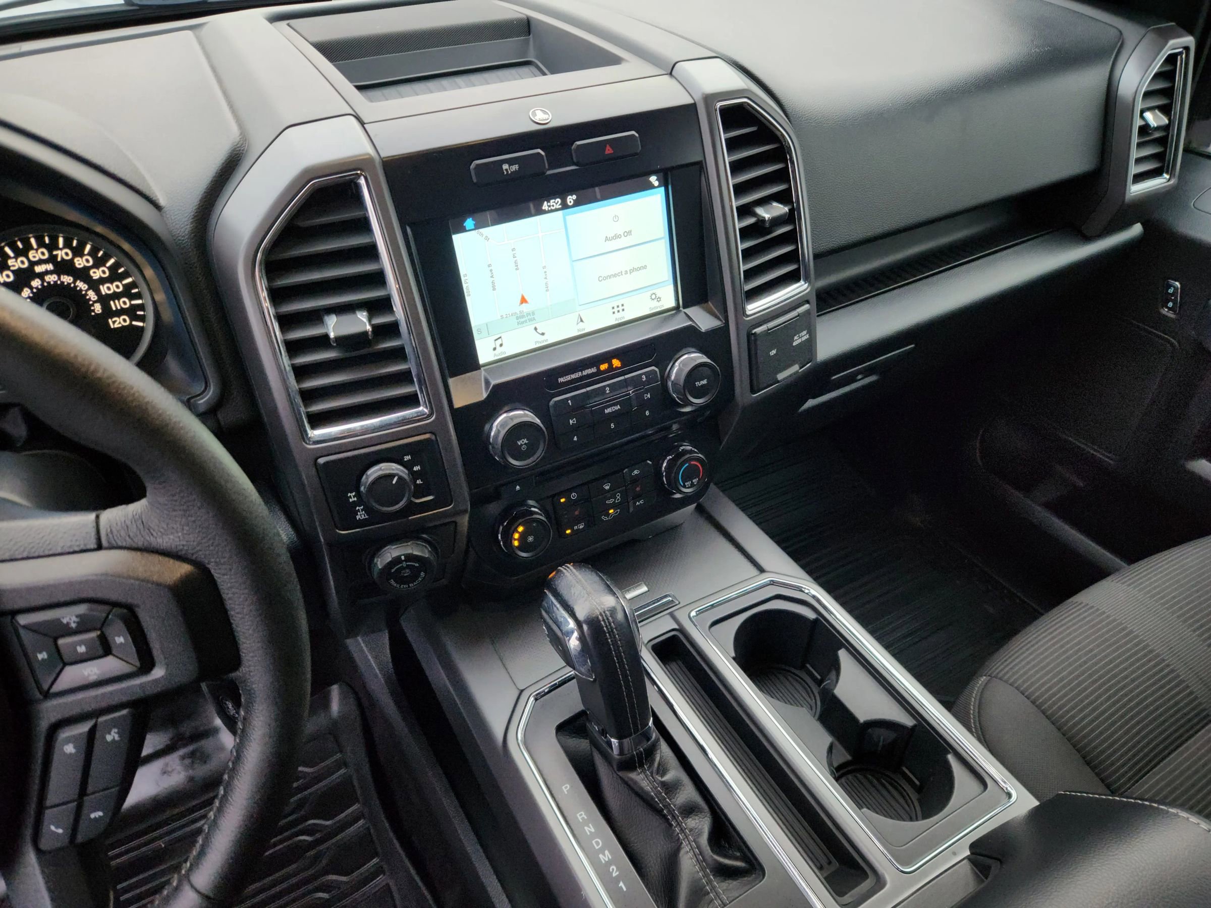 Used 2016 Ford F150 XLT w/ Equipment Group 302A Luxury image 11