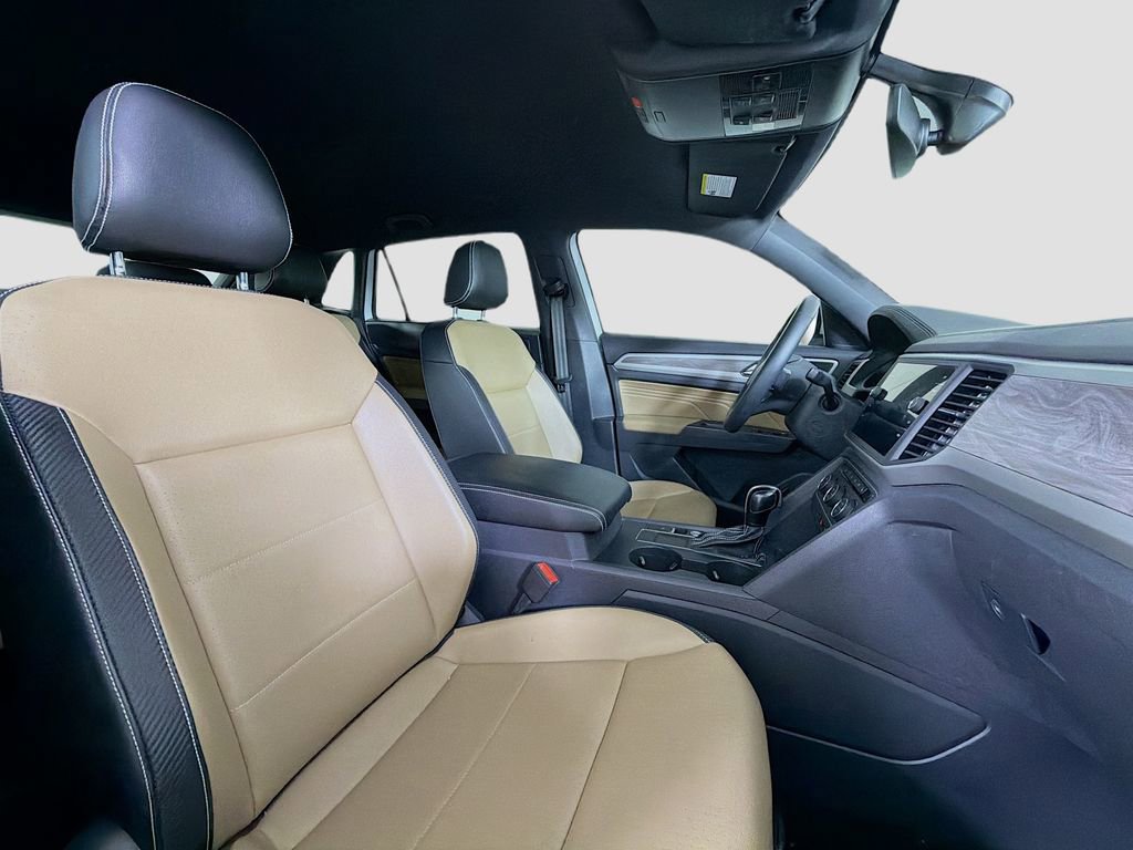 Used 2021 Volkswagen Atlas Cross Sport SE image 30