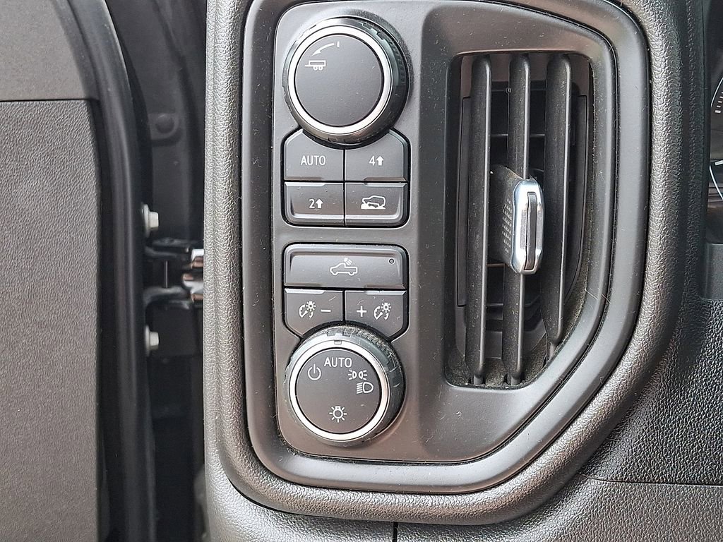 Used 2022 Chevrolet Silverado 1500 Custom AWD/4WD image 21