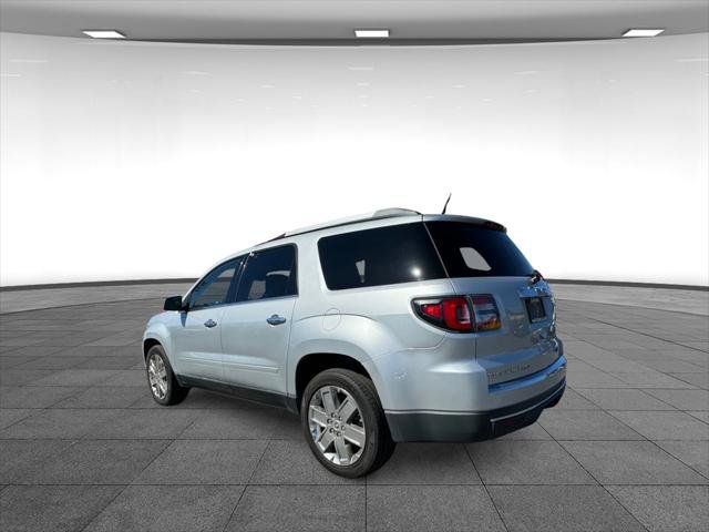 Used 2017 GMC Acadia Limited SLT image 3