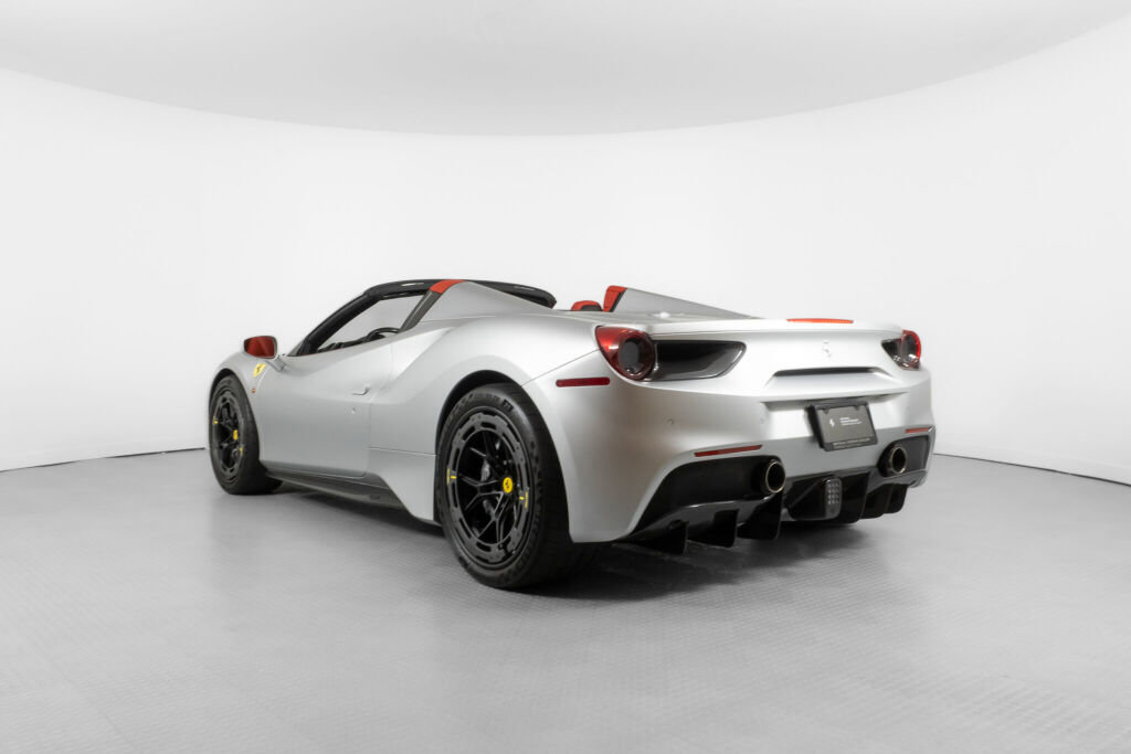 Used 2018 Ferrari 488 Spider image 3