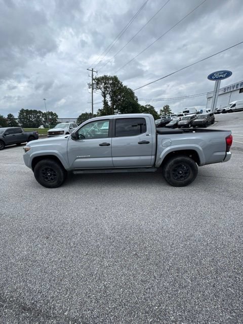 Used 2019 Toyota Tacoma SR5 RWD image 16