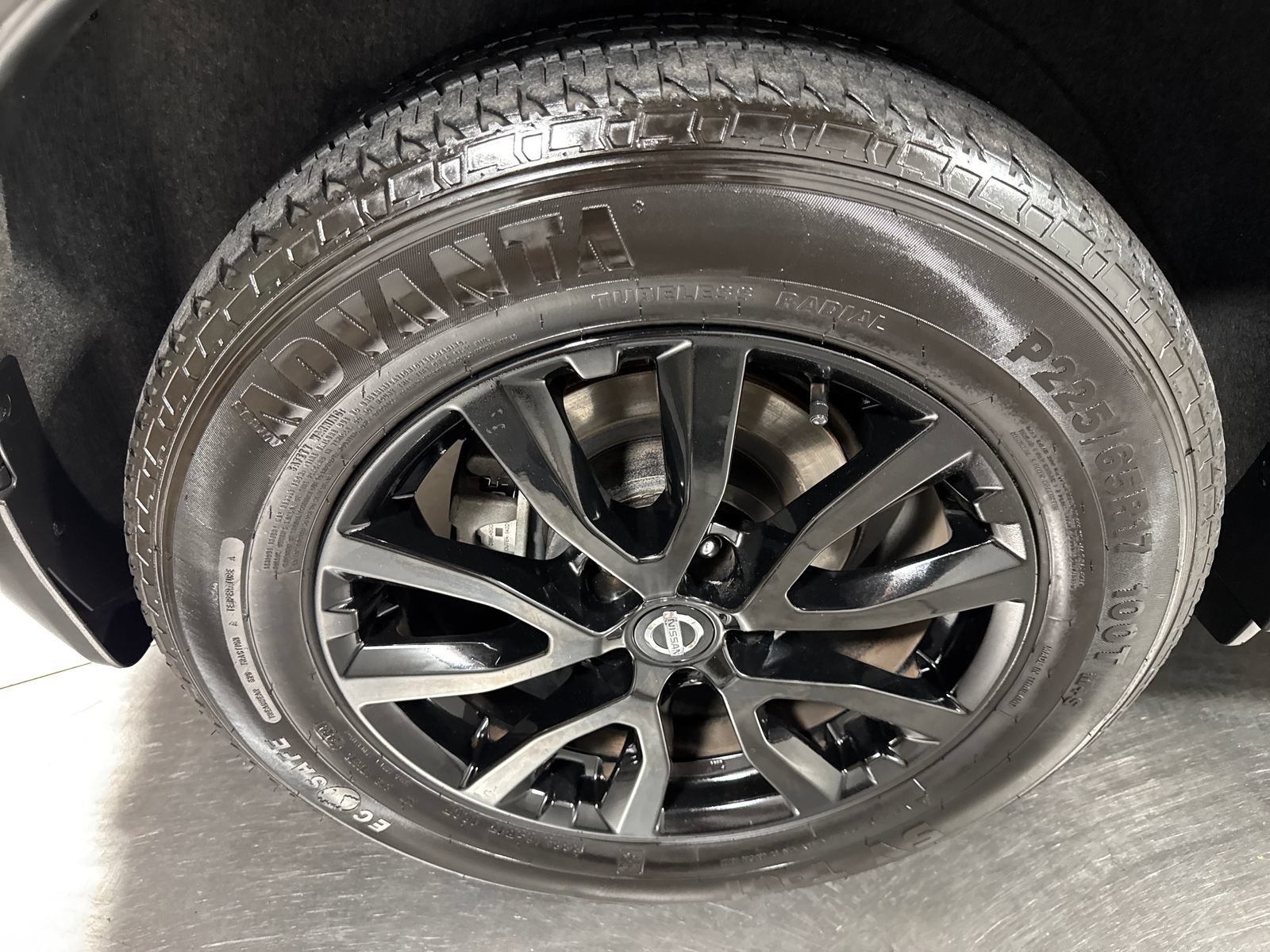 Used 2018 Nissan Rogue SV w/ Premium Package AWD/4WD image 13