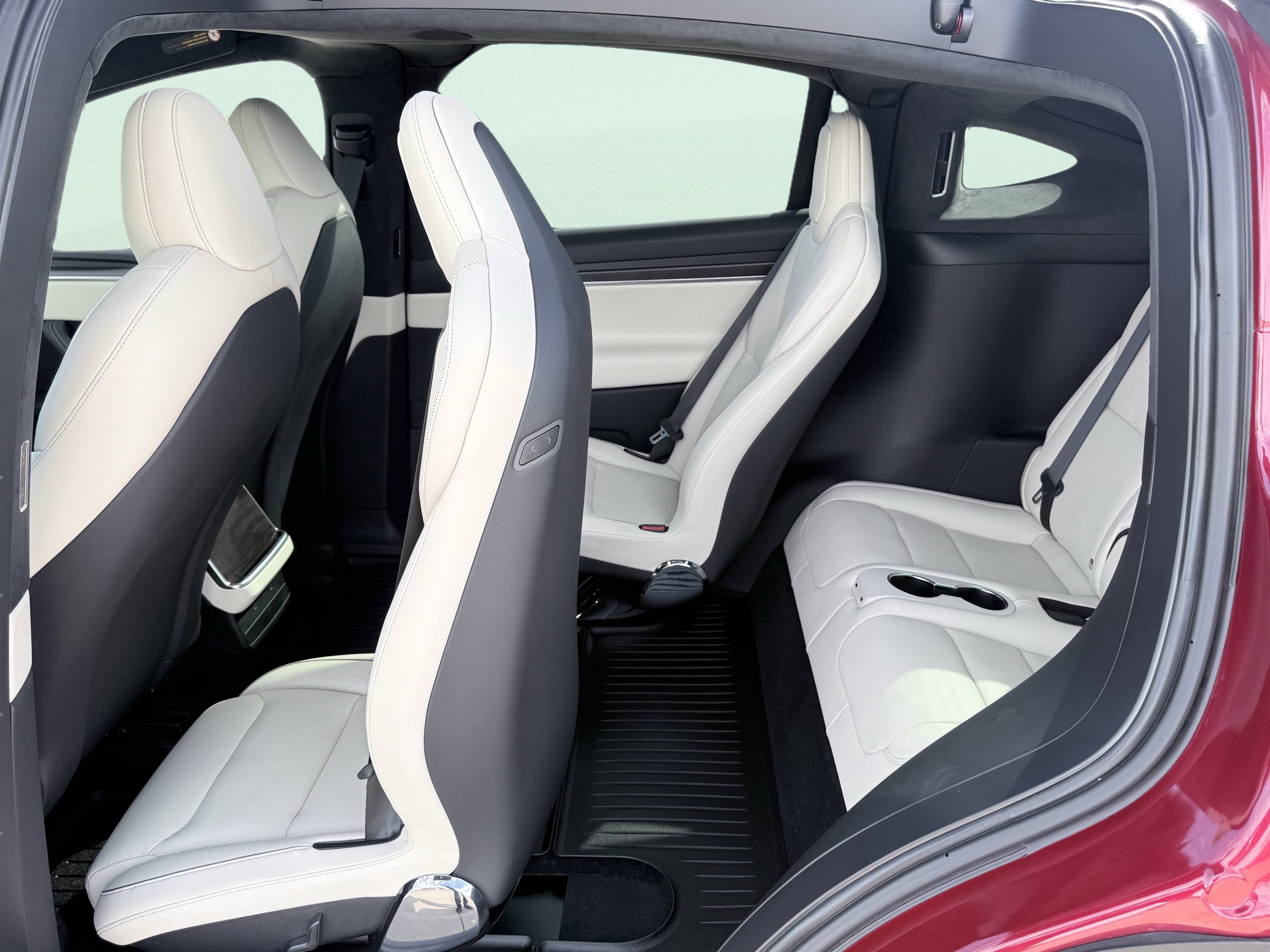 Used 2025 Tesla Model X Plaid image 46