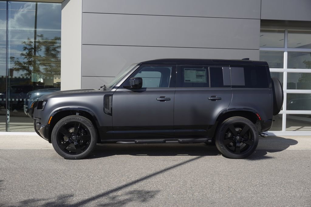 New 2025 Land Rover Defender 110 V8 image 8