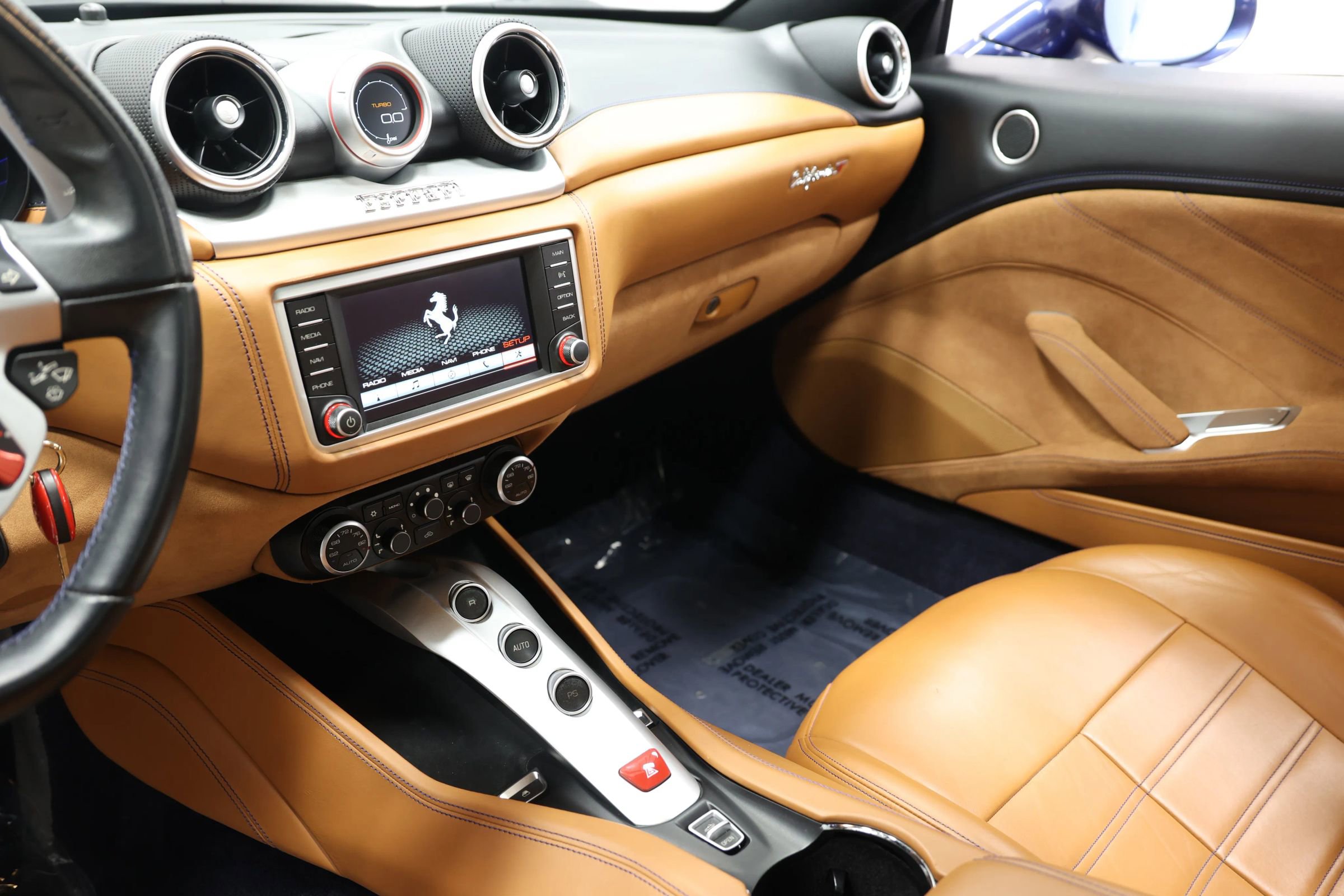 Used 2017 Ferrari California T image 58