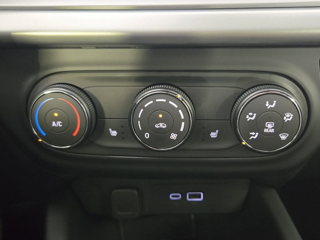 New 2026 Chevrolet Trax RS w/ Sunroof Package image 19